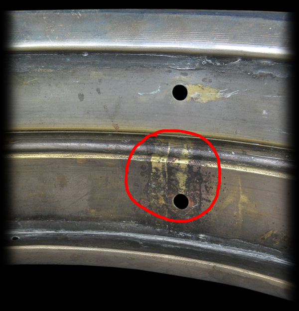 5x15 Ludwig & Ludwig two-piece heavy brass shell 20s - two halves rolled and spun - joined at the center bead with the vertical seams opposed.